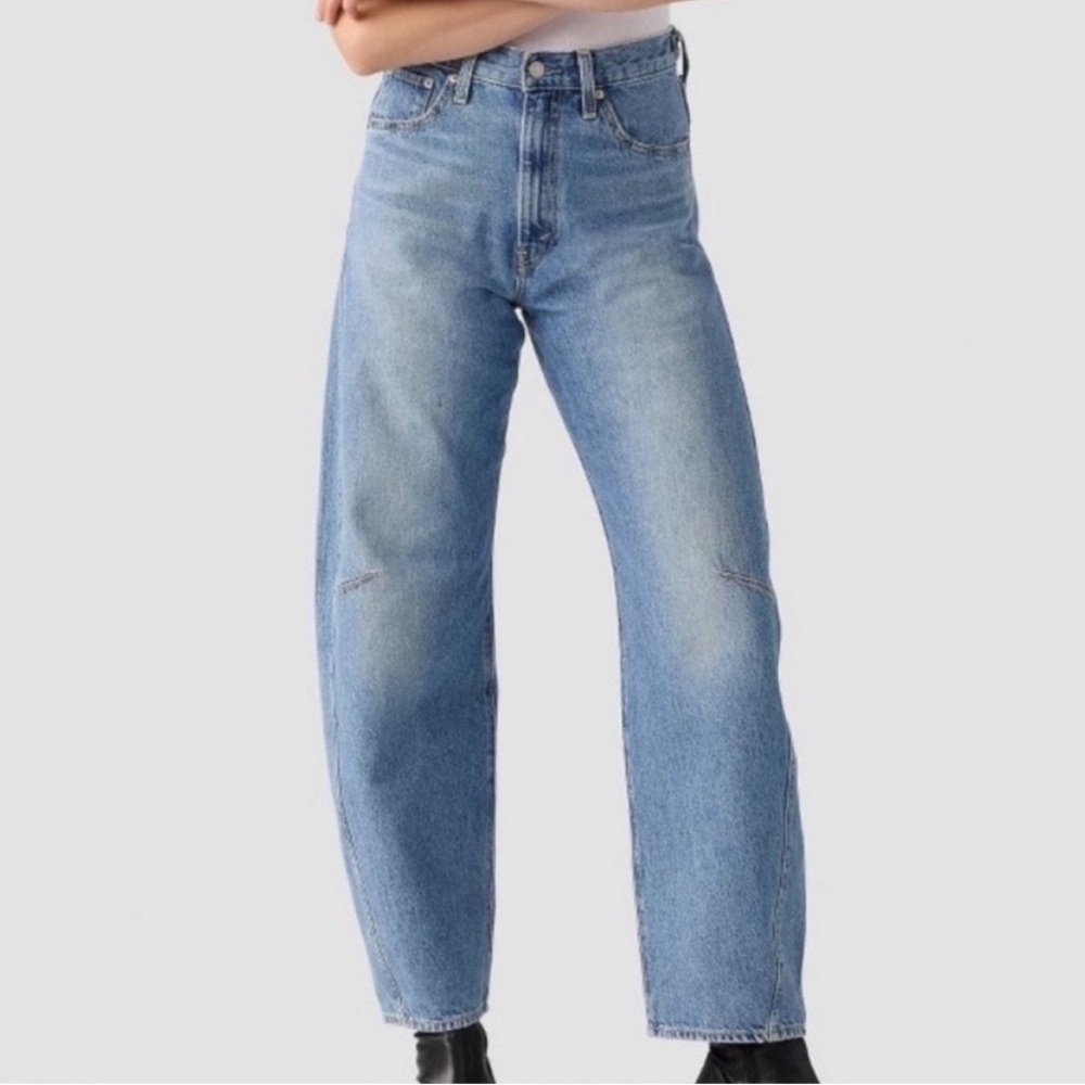 NWT Levi’s Cinch Barrel Jeans - Picture 2 of 16